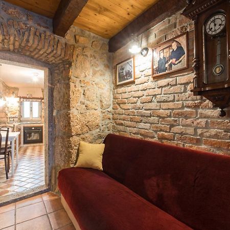 Holiday Home Bozanic Връбник Екстериор снимка
