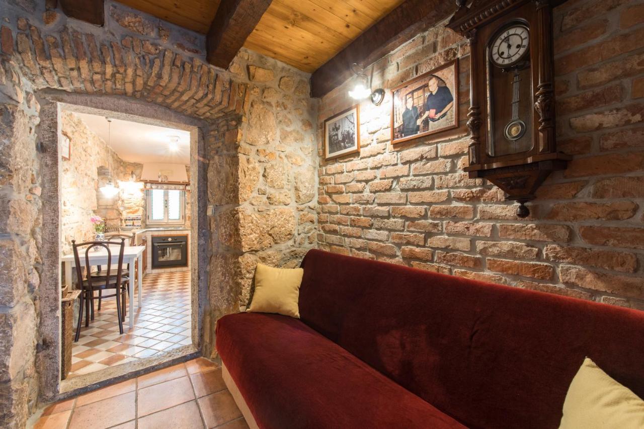 Holiday Home Bozanic Връбник Екстериор снимка