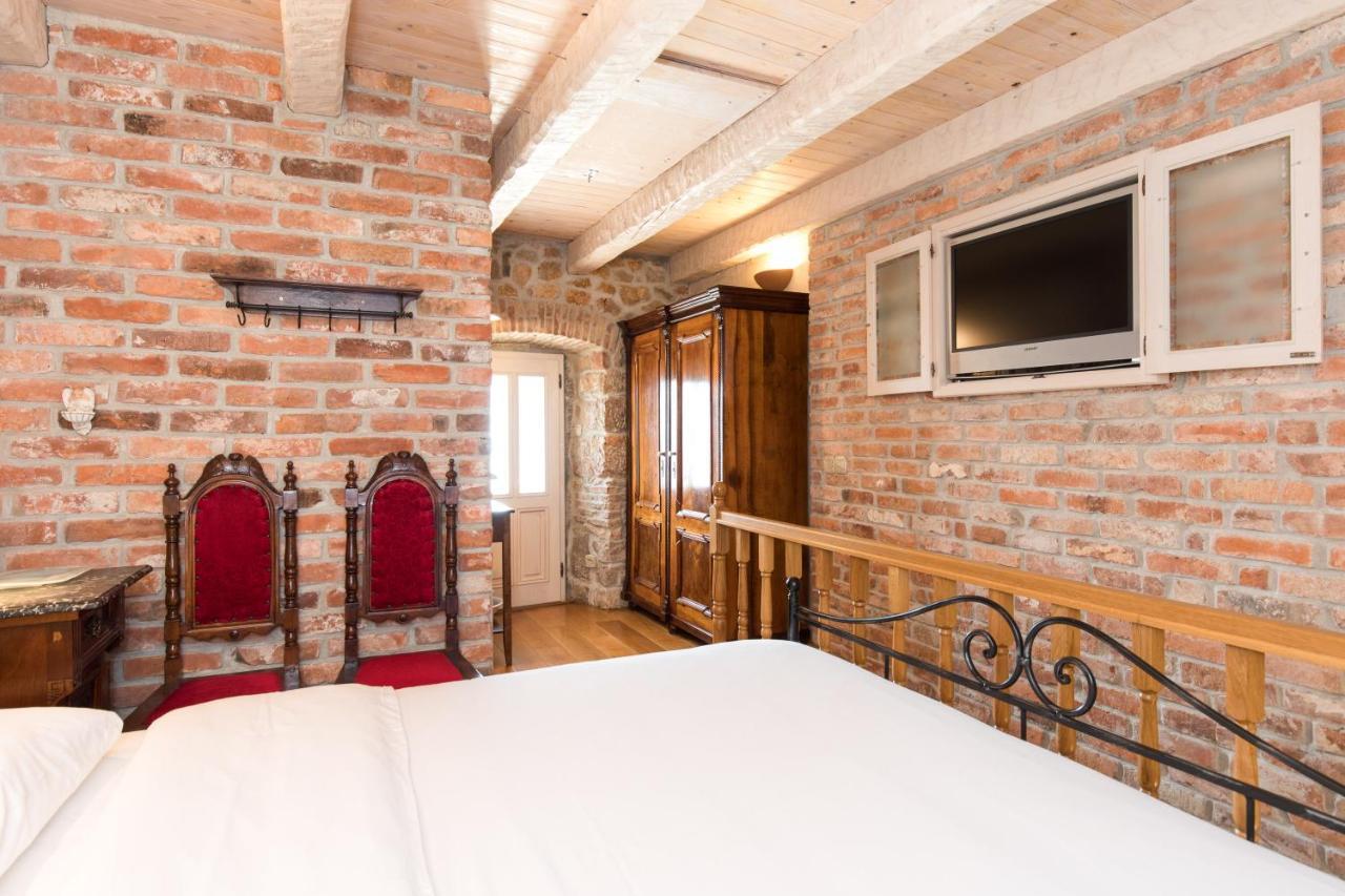 Holiday Home Bozanic Връбник Екстериор снимка
