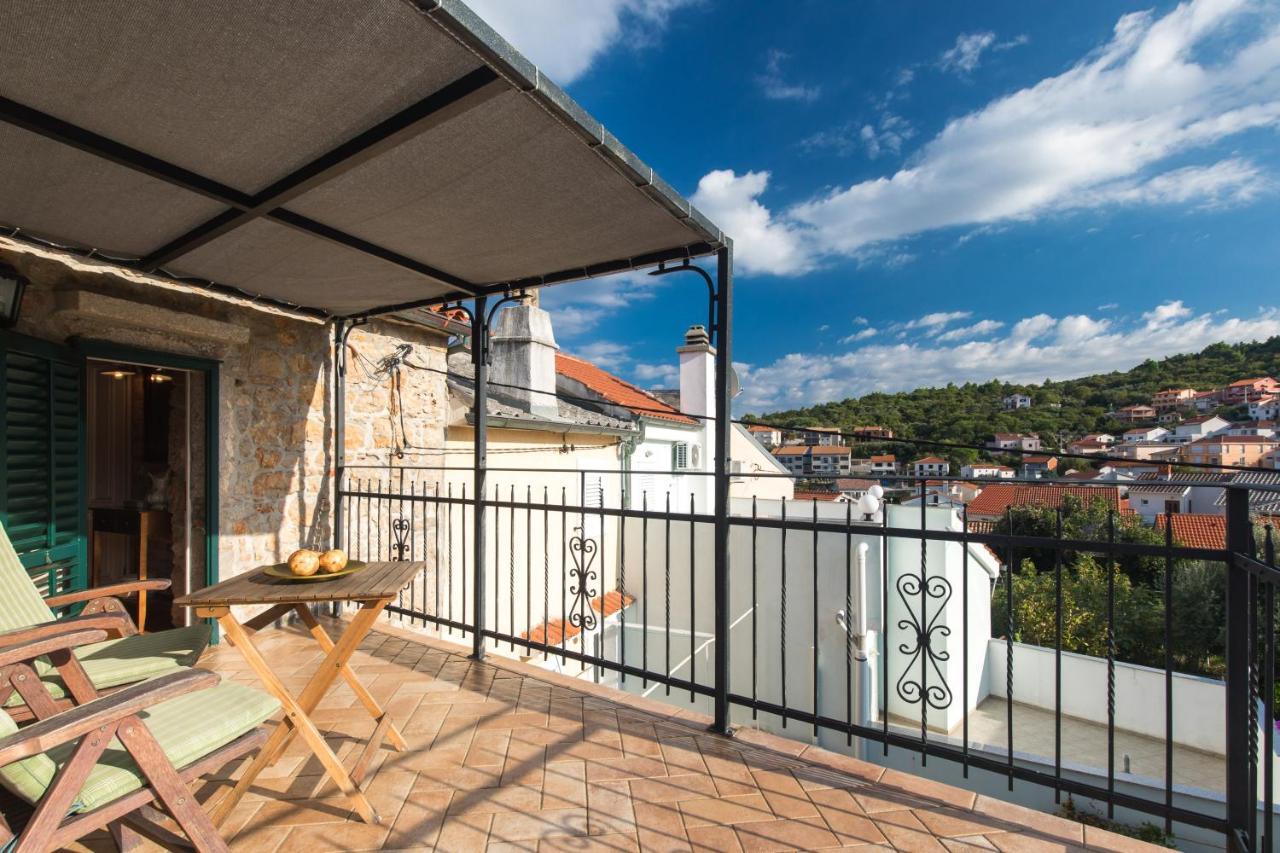 Holiday Home Bozanic Връбник Екстериор снимка