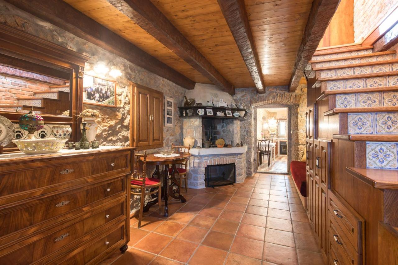 Holiday Home Bozanic Връбник Екстериор снимка